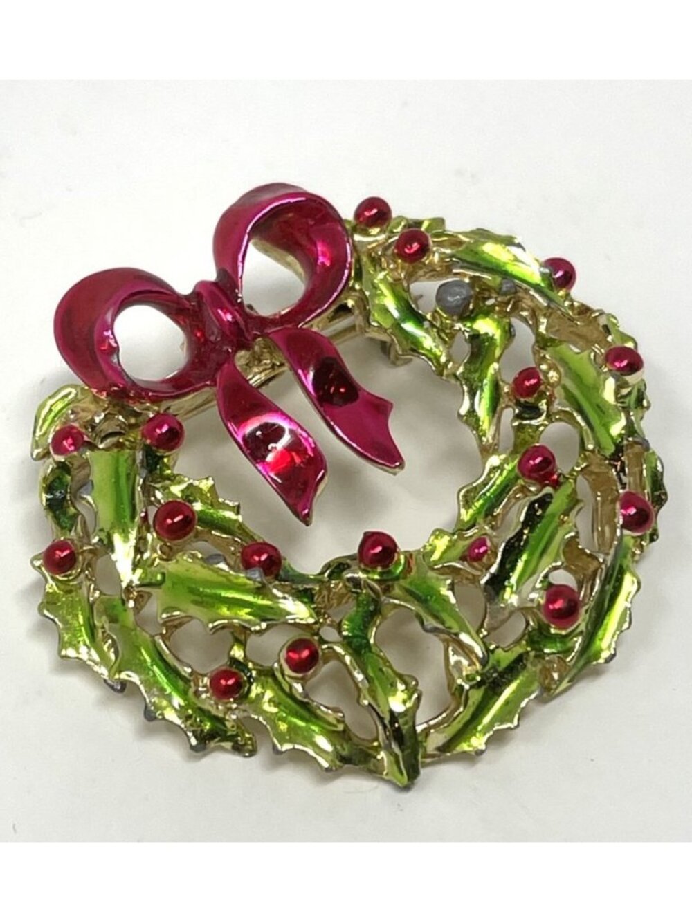 Vintage Christmas Wreath Brooch Red Berries and Bow Holiday Costume Jewelry